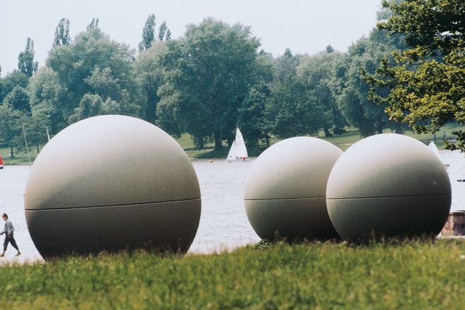 Giant pool balls